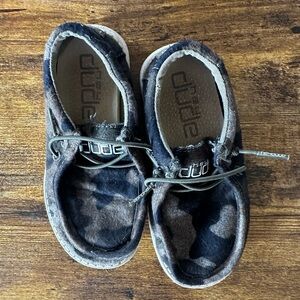 Hey Dudes toddler size 9